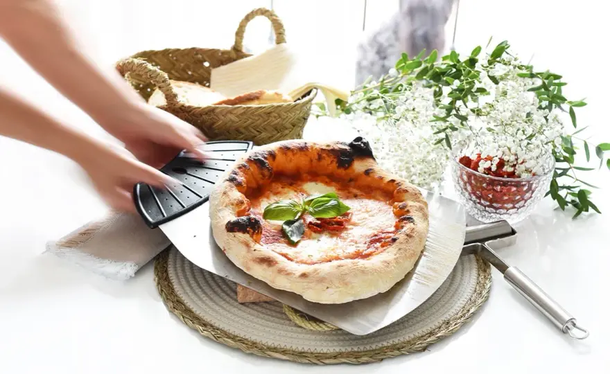 Cómo estirar la masa de pizza sin romperla y con buen borde